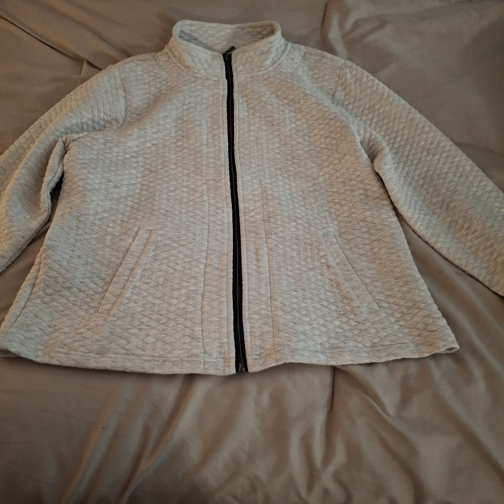 Onque Casuals White With Bkack Zip Up Sweater Quilted Knit - Picture 3 of 6